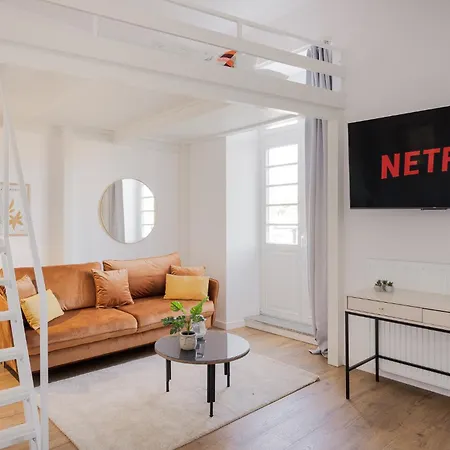 Stylowe M1 Na Jana Pawla Ii ヴロツワフ